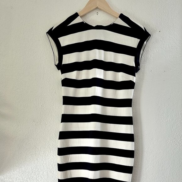 Banana Republic Rugby Stripe Ponte Sheath Dress Black White Stripes Sz 4 - Picture 2 of 5